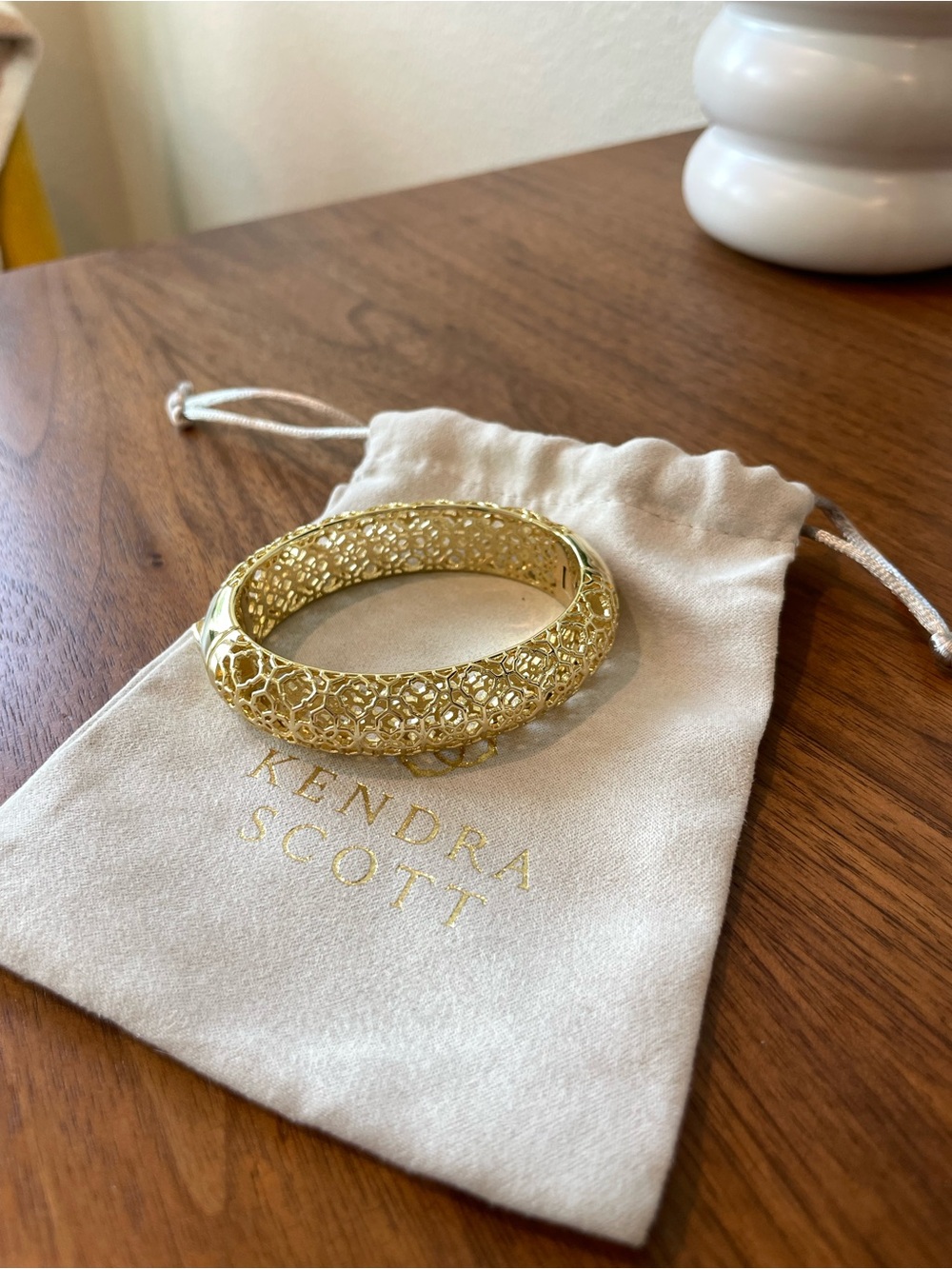 Kendra Scott Gold Filigree Bangle Bracelet S/M